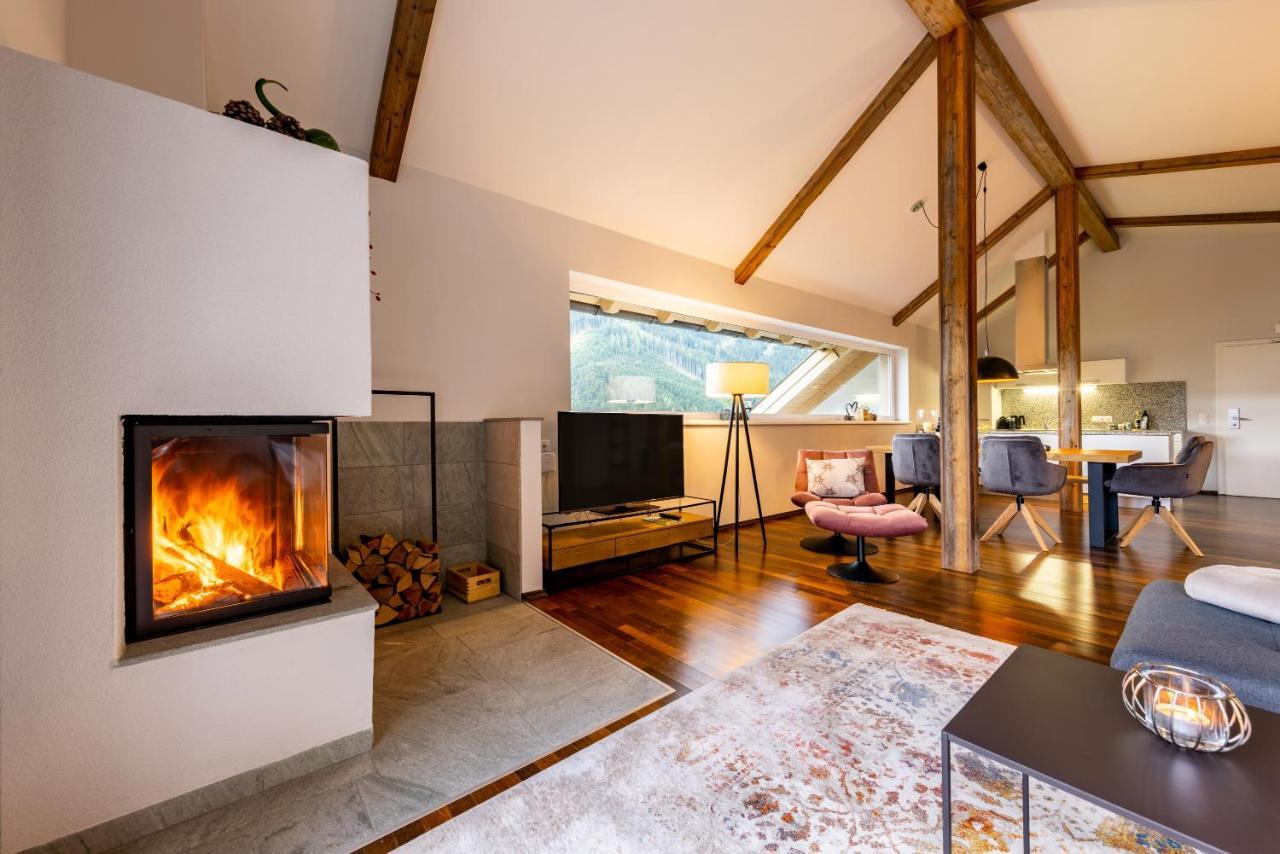 Der Sonnberg Alpinlodges - Apartments Mit Seeblick, Privater Sauna Und Self Check-In Целль-ам-Зе Экстерьер фото